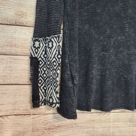 Able Distressed Cuffs Boho Dark Romantic Grunge Waffle Henley Top Women's Size L - Picture 12 of 16